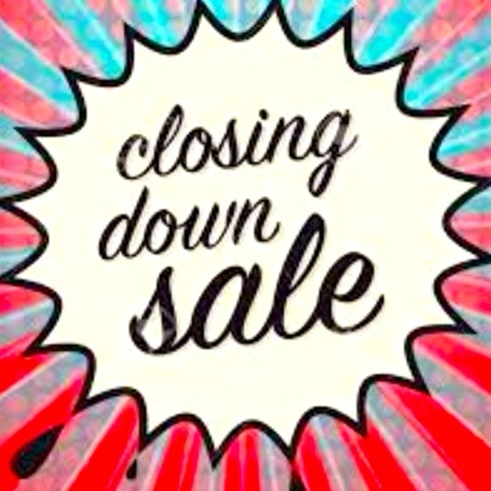 CLOSET CLOSING SALE